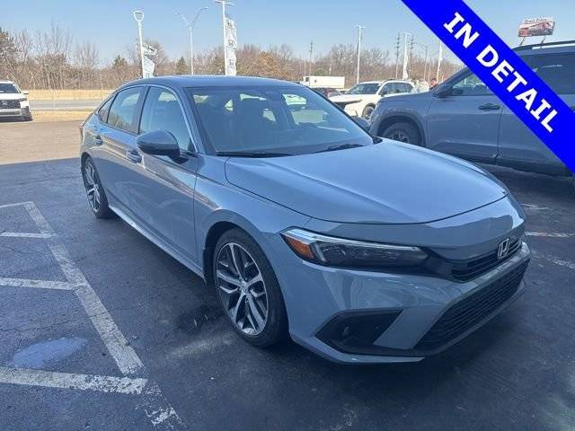 2022 Honda Civic Touring FWD photo