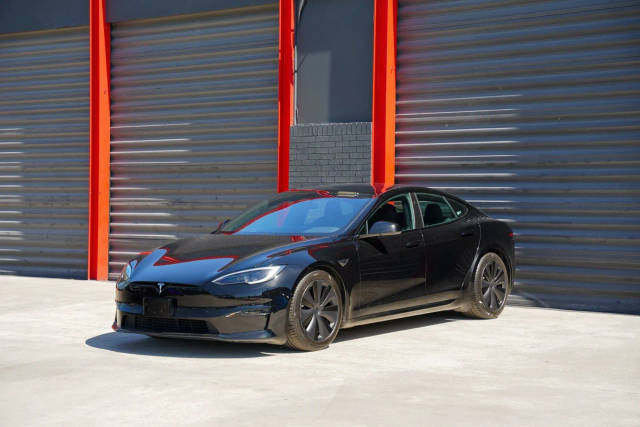 2022 Tesla Model S  AWD photo