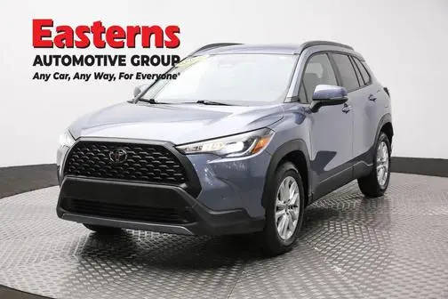 2023 Toyota Corolla Cross LE AWD photo