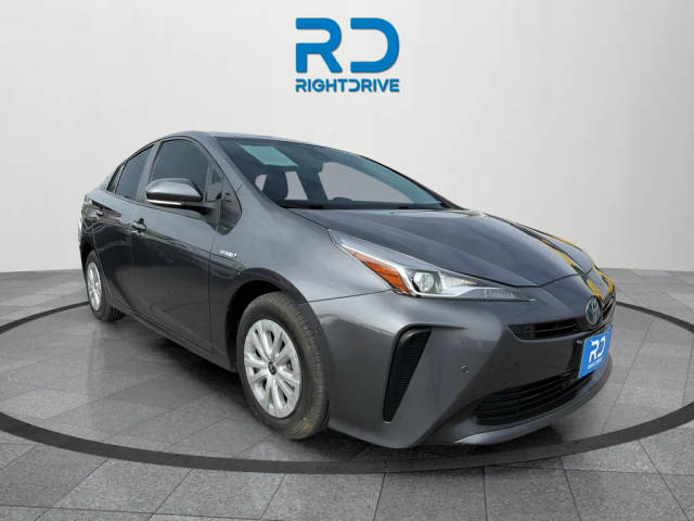 2022 Toyota Prius LE FWD photo