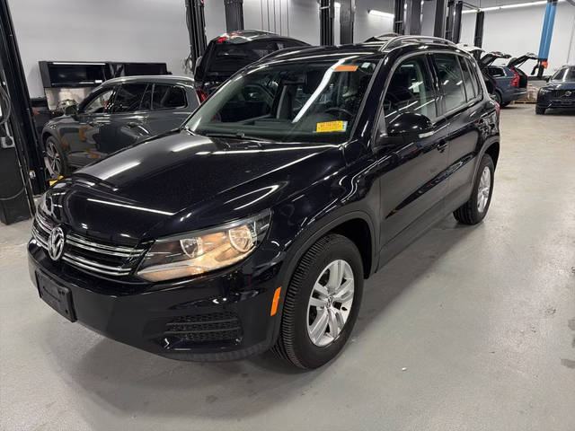 2017 Volkswagen Tiguan AWD photo