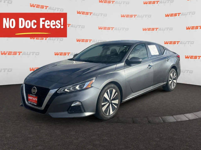 2022 Nissan Altima 2.5 SV FWD photo