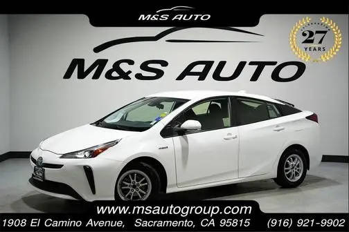 2022 Toyota Prius LE FWD photo