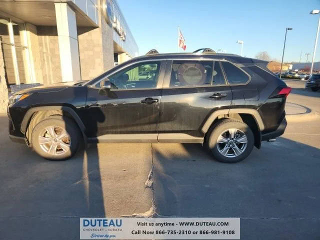 2022 Toyota RAV4 XLE FWD photo