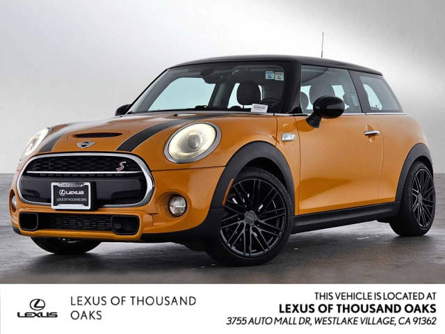 2015 MINI Hardtop 2 Door S FWD photo