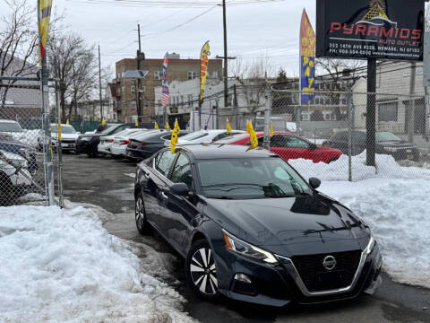 2022 Nissan Altima 2.5 SV AWD photo