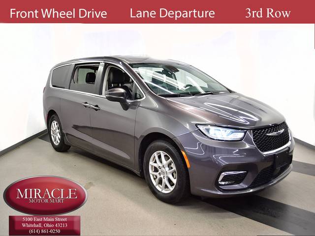 2023 Chrysler Pacifica Minivan Touring L FWD photo