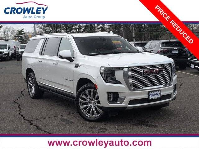 2022 GMC Yukon XL Denali 4WD photo