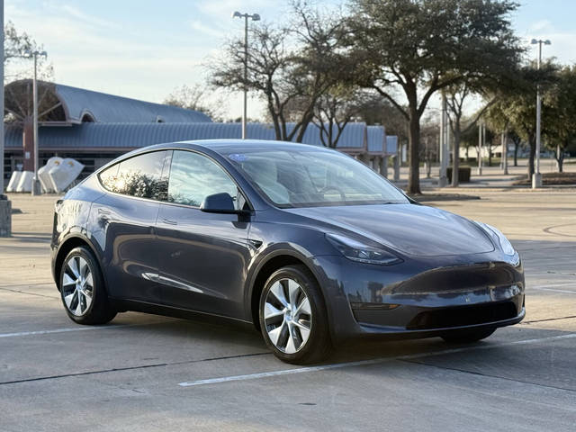 2023 Tesla Model Y Long Range AWD photo