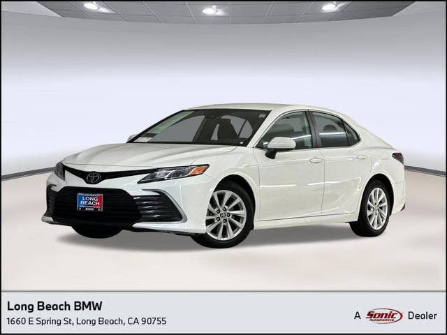 2022 Toyota Camry LE FWD photo
