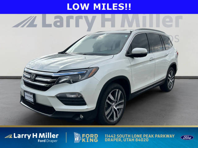 2016 Honda Pilot Touring AWD photo