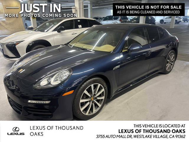 2016 Porsche Panamera Edition RWD photo