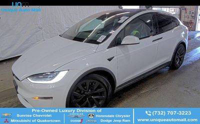2023 Tesla Model X Standard Range AWD photo