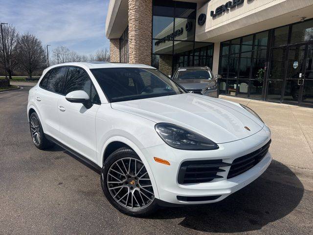 2023 Porsche Cayenne Platinum Edition AWD photo