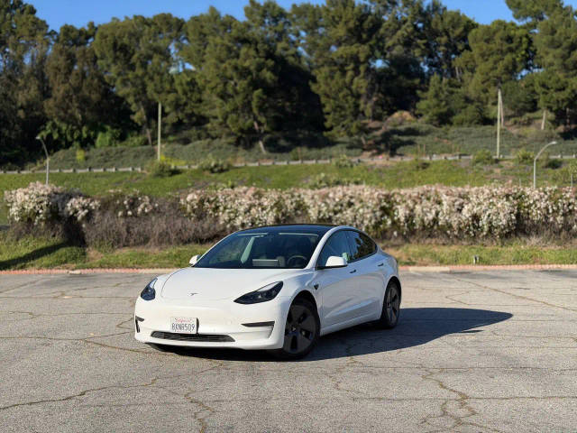 2021 Tesla Model 3 Standard Range Plus RWD photo