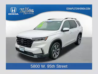 2023 Honda Pilot Touring AWD photo