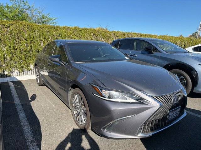 2019 Lexus ES ES 300h FWD photo