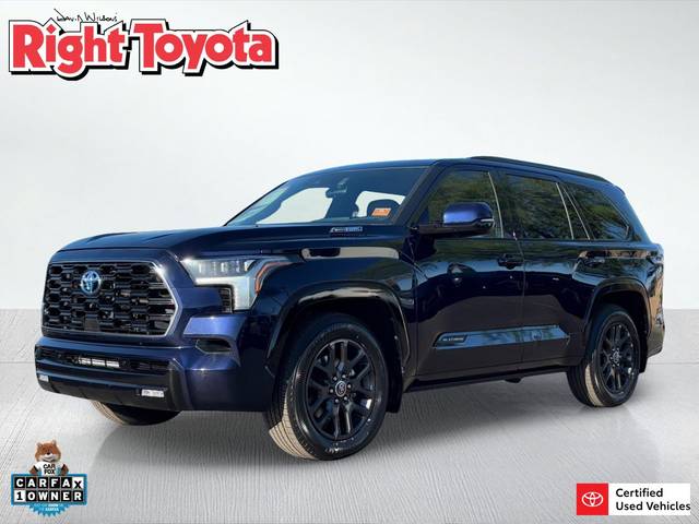 2023 Toyota Sequoia Platinum 4WD photo