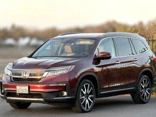 2022 Honda Pilot Touring 7-Passenger AWD photo