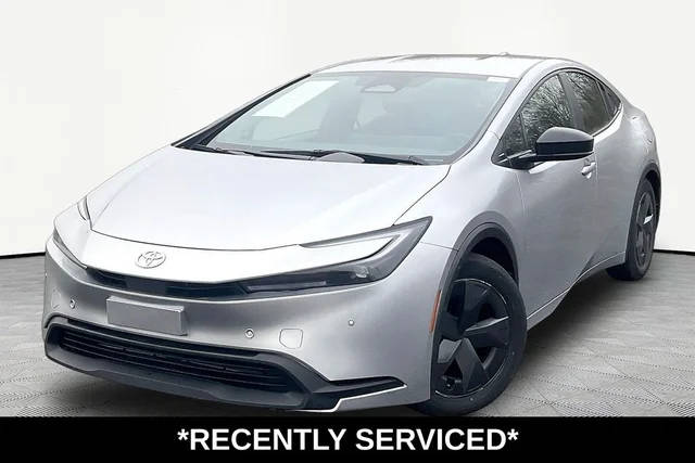 2023 Toyota Prius LE FWD photo
