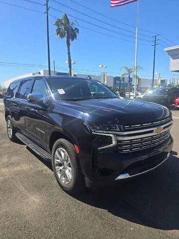 2023 Chevrolet Suburban Premier RWD photo