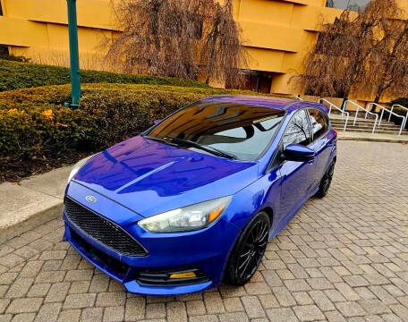 2015 Ford Focus ST FWD photo