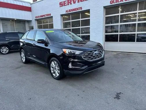 2022 Ford Edge Titanium AWD photo