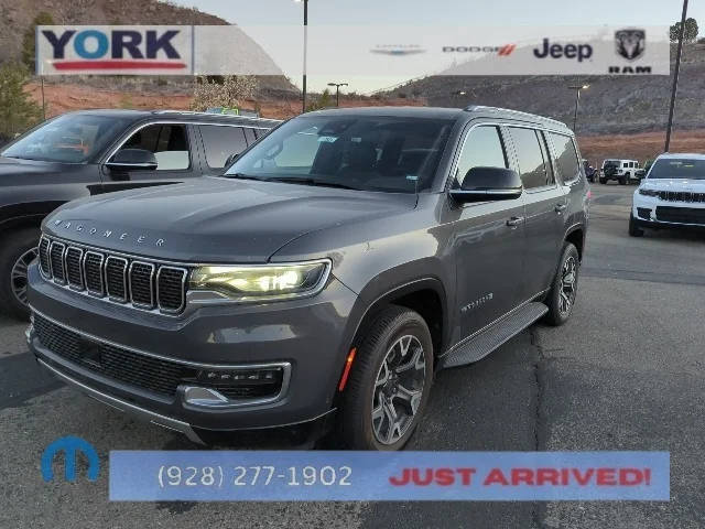 2023 Jeep Wagoneer Series III 4WD photo