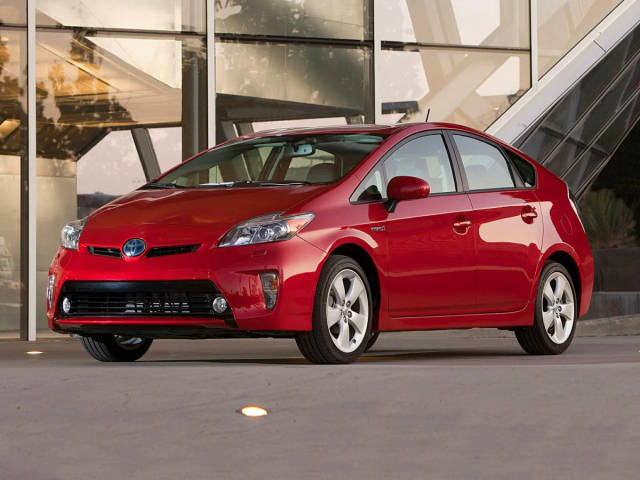 2015 Toyota Prius Three FWD photo