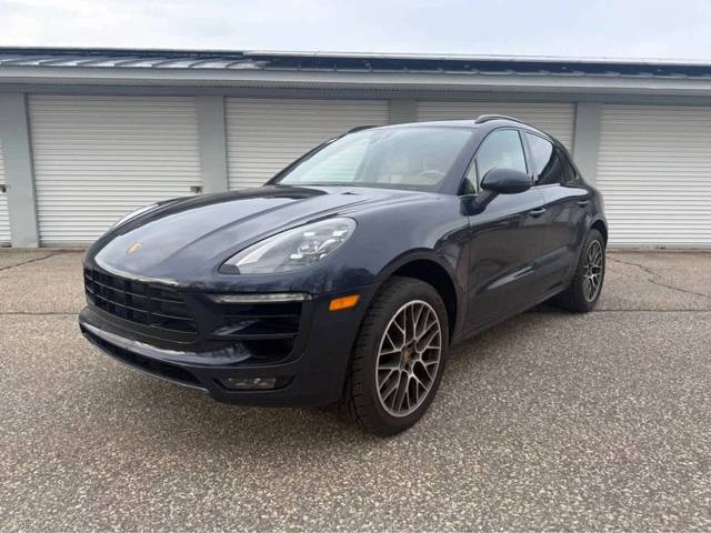 2017 Porsche Macan GTS AWD photo