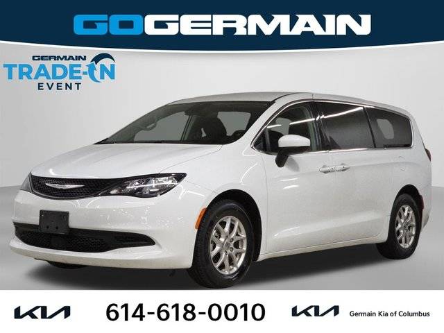 2023 Chrysler Voyager LX FWD photo