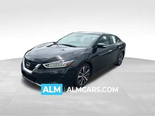 2023 Nissan SL FWD photo