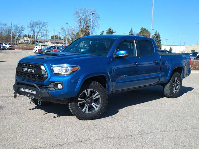 2016 Toyota Tacoma SR5 4WD photo