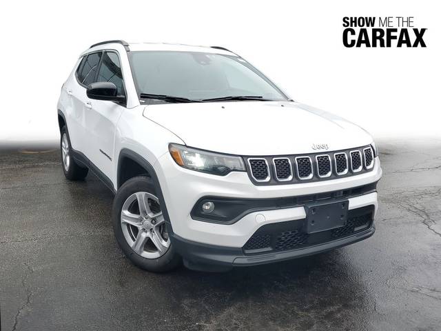 2023 Jeep Compass Latitude 4WD photo