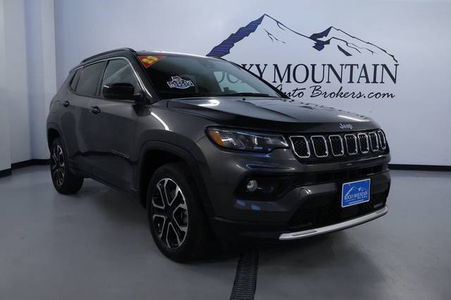 2023 Jeep Compass Limited 4WD photo