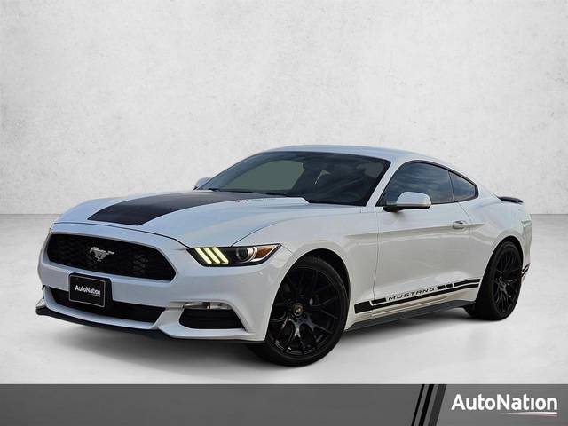 2015 Ford Mustang V6 RWD photo