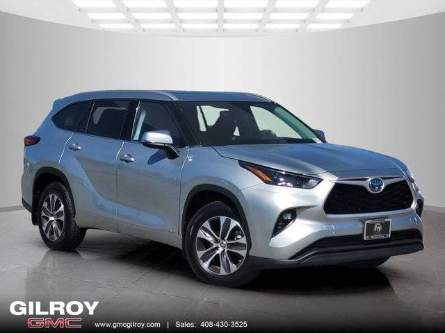 2022 Toyota Highlander Hybrid XLE AWD photo