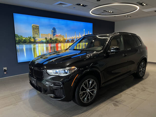 2023 BMW X5 M50i AWD photo