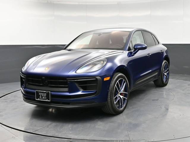 2023 Porsche Macan S AWD photo