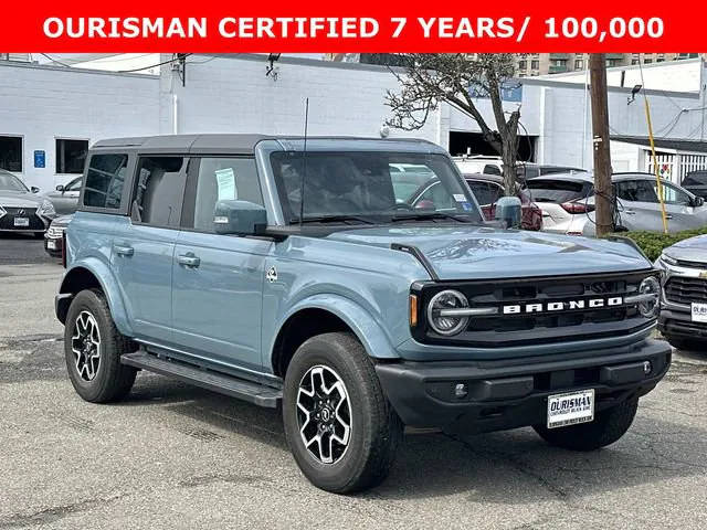 2022 Ford Bronco 4 Door Base 4WD photo