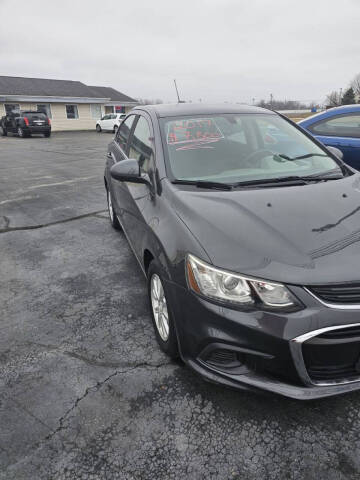2017 Chevrolet Sonic LT FWD photo