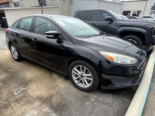 2017 Ford Focus SE FWD photo
