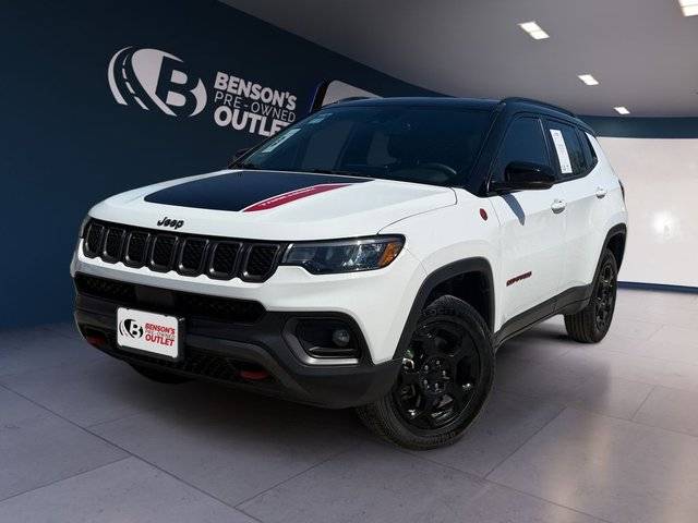 2023 Jeep Compass Trailhawk 4WD photo