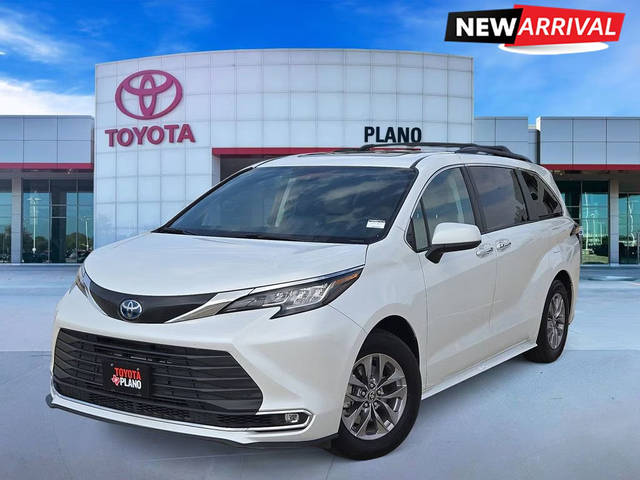 2023 Toyota Sienna XLE AWD photo