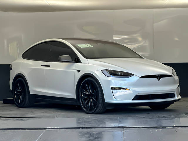 2023 Tesla Model X Standard Range AWD photo