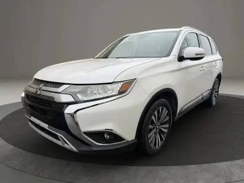2020 Mitsubishi Outlander SE FWD photo