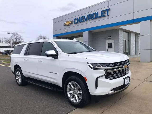 2023 Chevrolet Suburban Premier 4WD photo