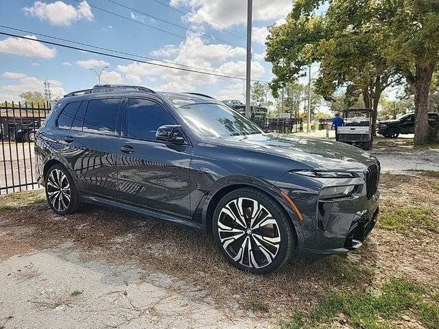 2023 BMW X7 M60i AWD photo