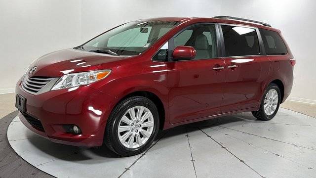 2015 Toyota Sienna XLE AWD photo