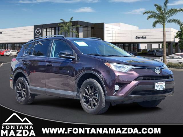 2017 Toyota RAV4 LE FWD photo